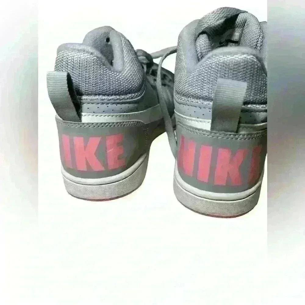 Nike Court Borough Mid Wolf Grey / Bright Melon Youth Size 5Y LIKE NEW